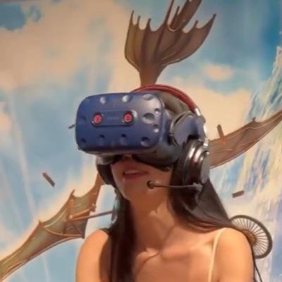 ㅇㅎ)게임쇼 VR 게임 즐기는 누나