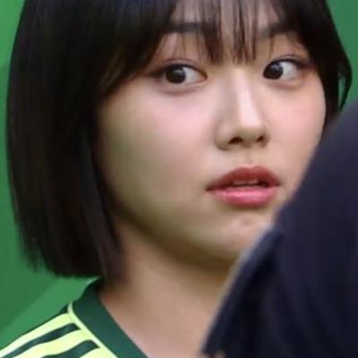 강미나 전북 시축 . GIF