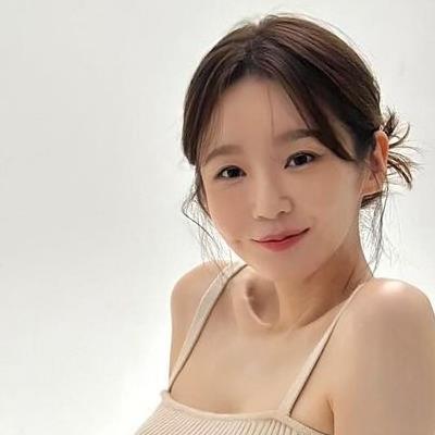 논란은 있어도 강민경 몸매는 인정할 수밖에 없음